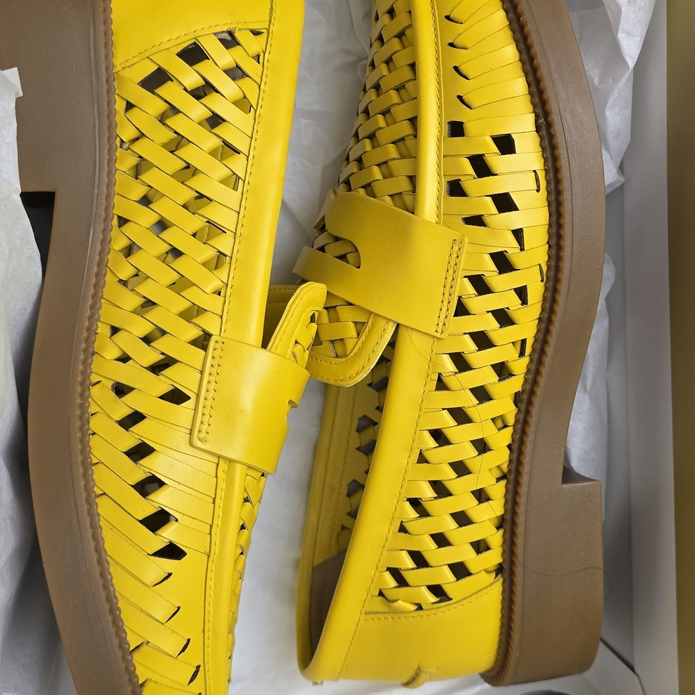 Michael Kors Yellow Women loafers.  New With Box And Michael Kors Gift Box - Picture 2 of 7